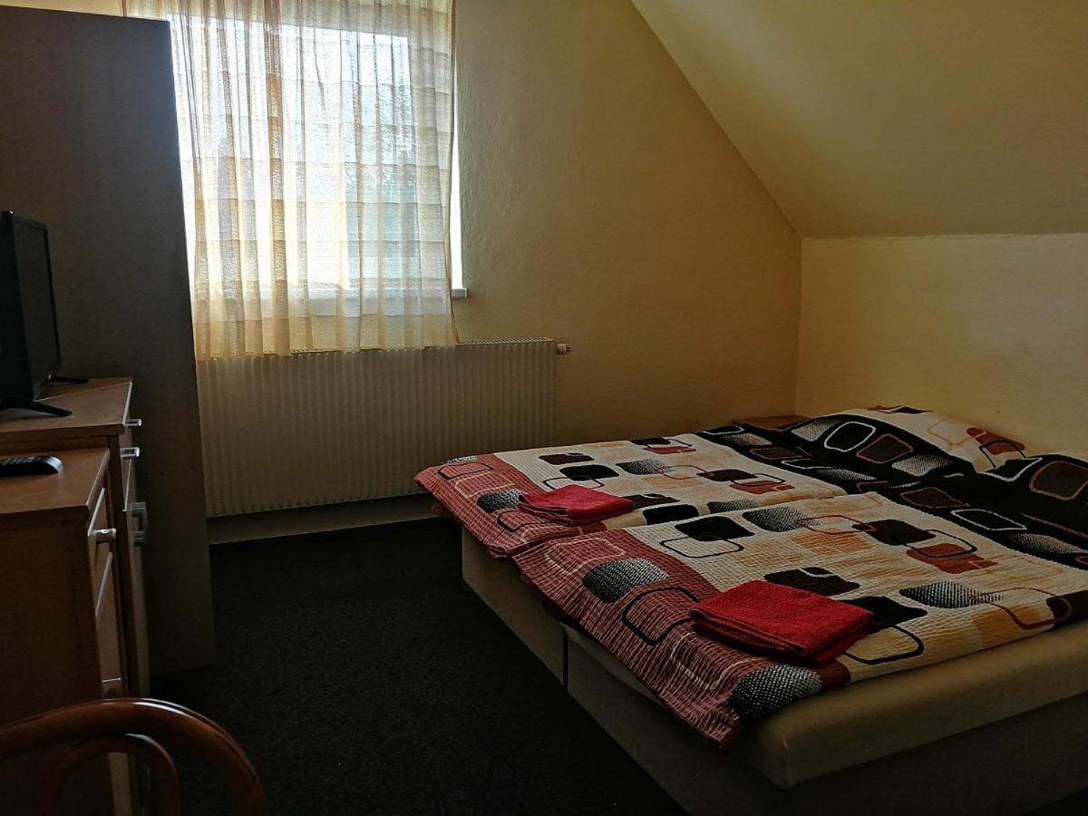 Privat Bohemia Hotel Satov Bagian luar foto