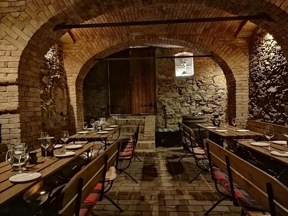 Privat Bohemia Hotel Satov Bagian luar foto