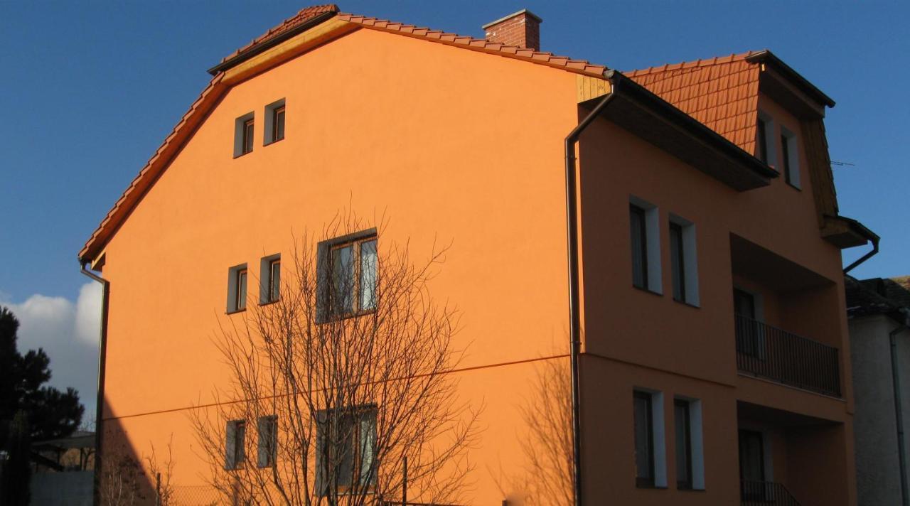 Privat Bohemia Hotel Satov Bagian luar foto
