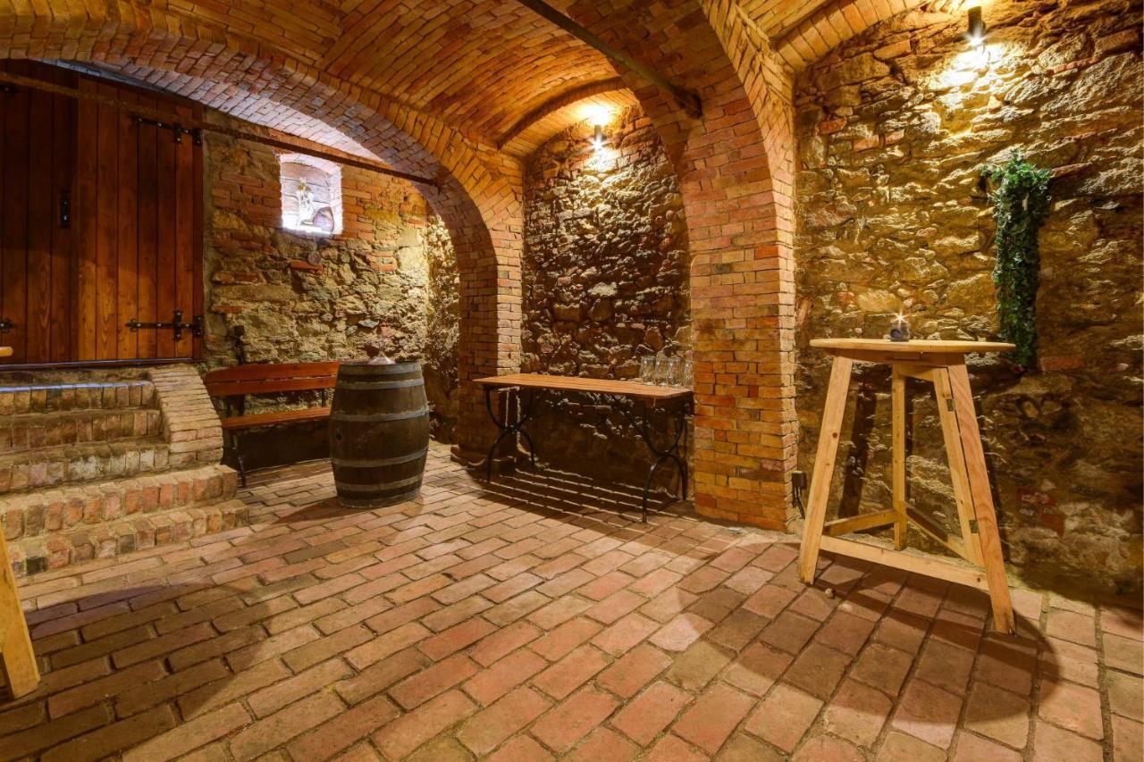 Privat Bohemia Hotel Satov Bagian luar foto