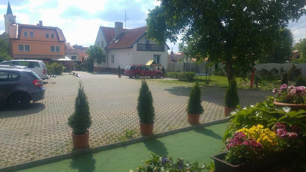 Privat Bohemia Hotel Satov Bagian luar foto